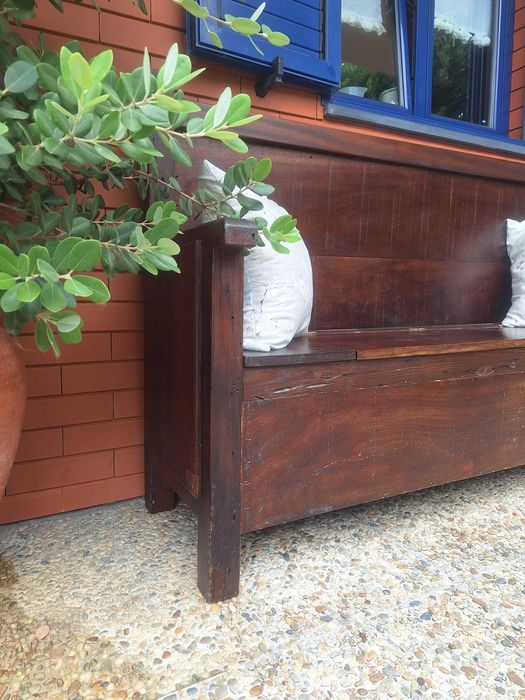 Banco em madeira rustico