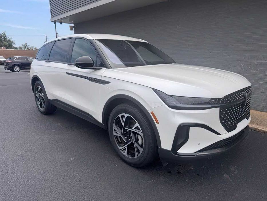 Lincoln Nautilus Premiere      2025