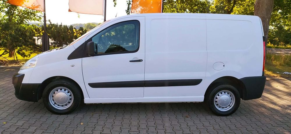 Citroen jumpy 1.6 HDi klima niski przebieg tani samochód bus na budowe do pracy wół roboczy