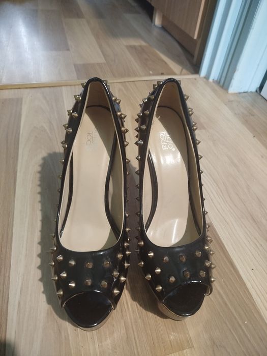 Buty szpilki 40 roz.