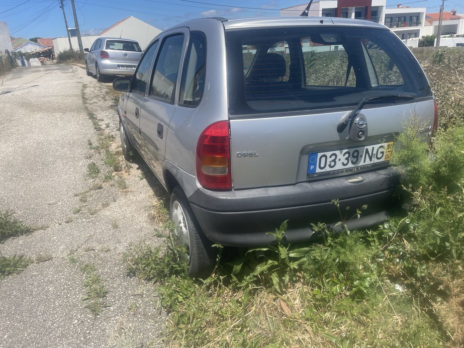 Opel corsa b 1.0
