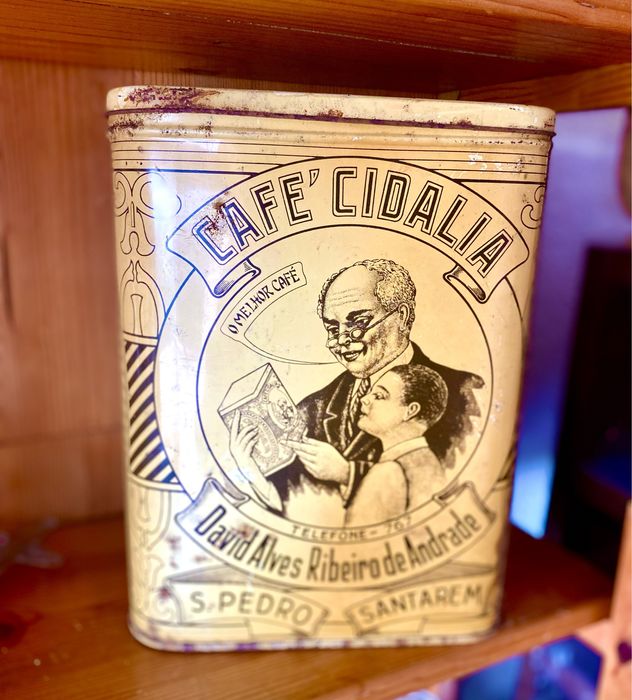 Lata de café publicidade