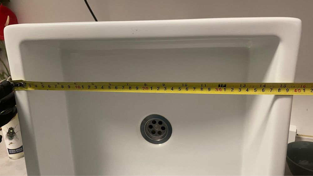 Umywalka biała - nablatowa