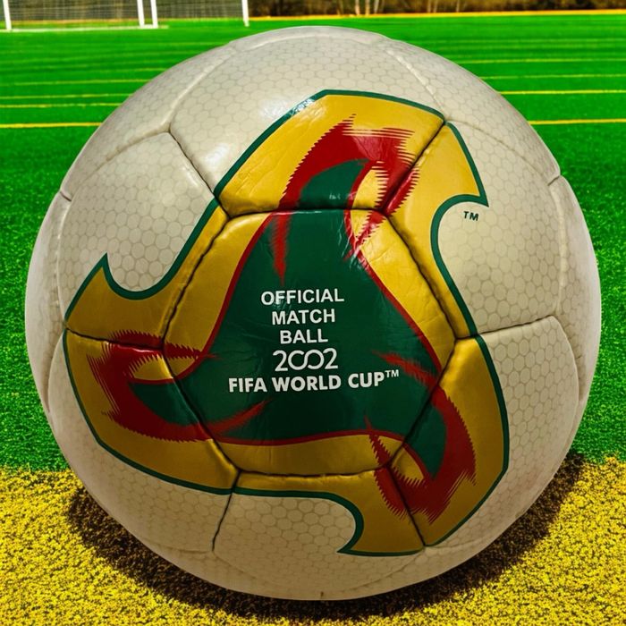 Piłka nożna ADIDAS FEVERNOVA World Cup 2002 Ball Official Match Ball
