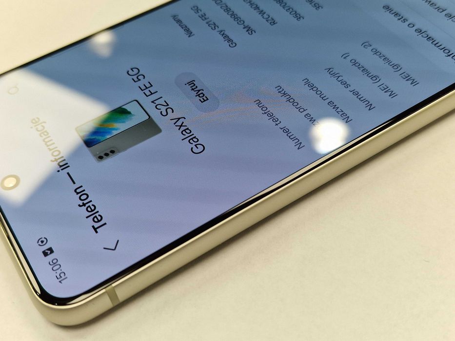 Samsung Galaxy S21 FE 5G/ 6GB/ 128GB/ Olive/ Grade A-/ + ładowarka