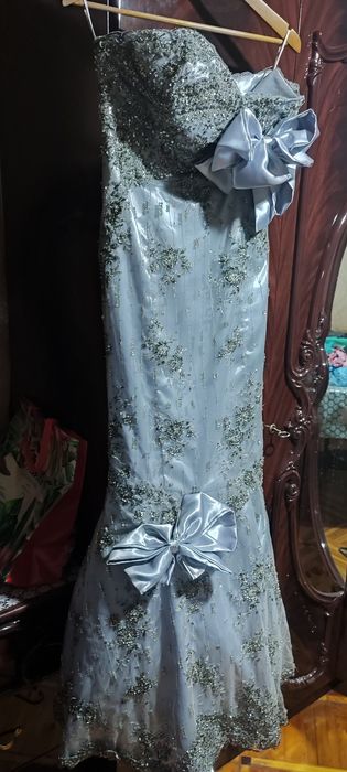 Продам вечірню сукню