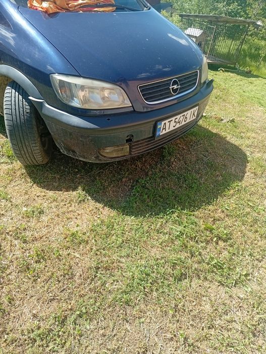 Авто Опель зафіра