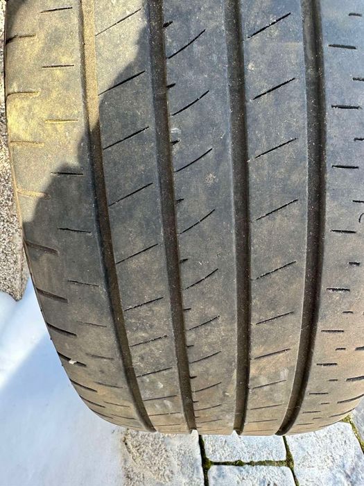 Автошини Bridgestone 235/45 R18