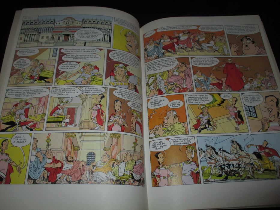 Livro Obélix e Companhia 1ª edição Meribérica capa mole