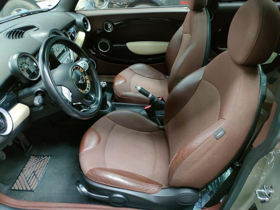 Guarda-Lamas Frente Direito Mini Clubman R552007