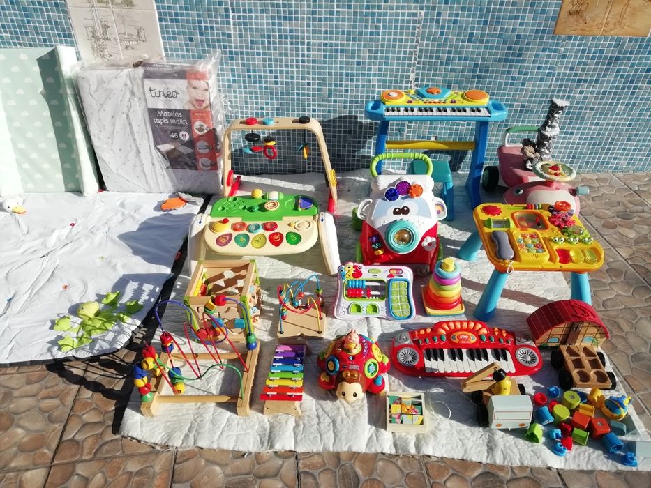 Colchão e Fraldário Mais  Lote  De Brinquedos Novos da Chico
