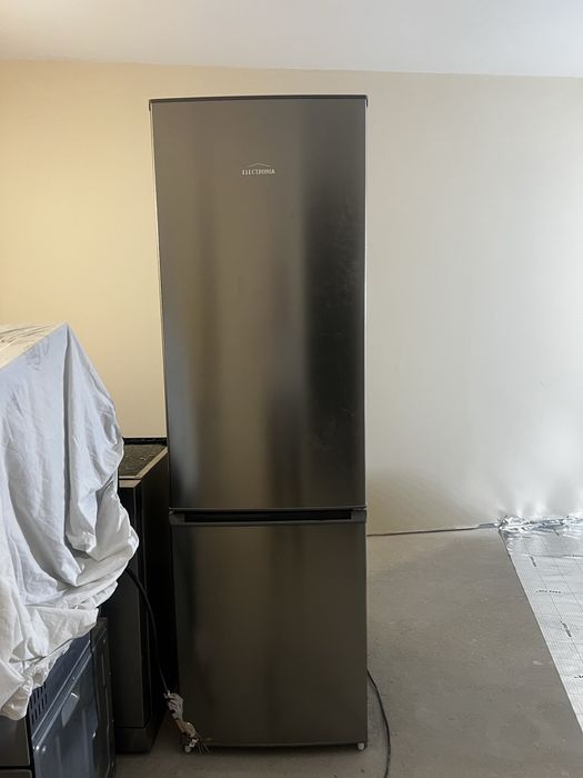 Frigorífico combinado ELECTRONIA LINUS II