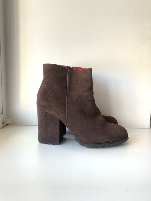 Замшеві сапоги на підборах 38р united colors of benetton, шкіра 100%