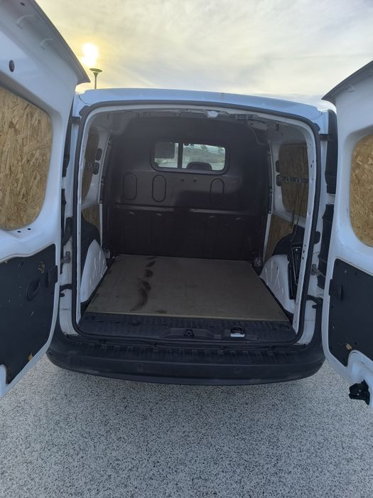 Renault Kangoo compact  de 3 lugares em muito bom estado