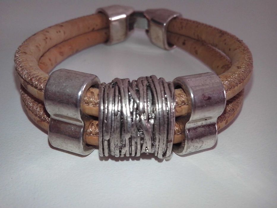 Pulseira de cortiça. Nova