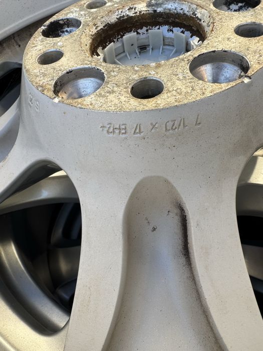 Зимові Шини з дисками 5x120 R17 BMW 225/50 e60  e61 e90 F10 F30