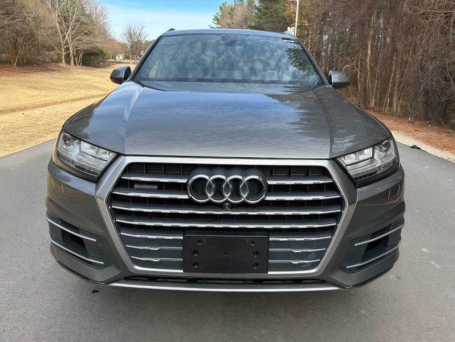 Audi Q7      2018