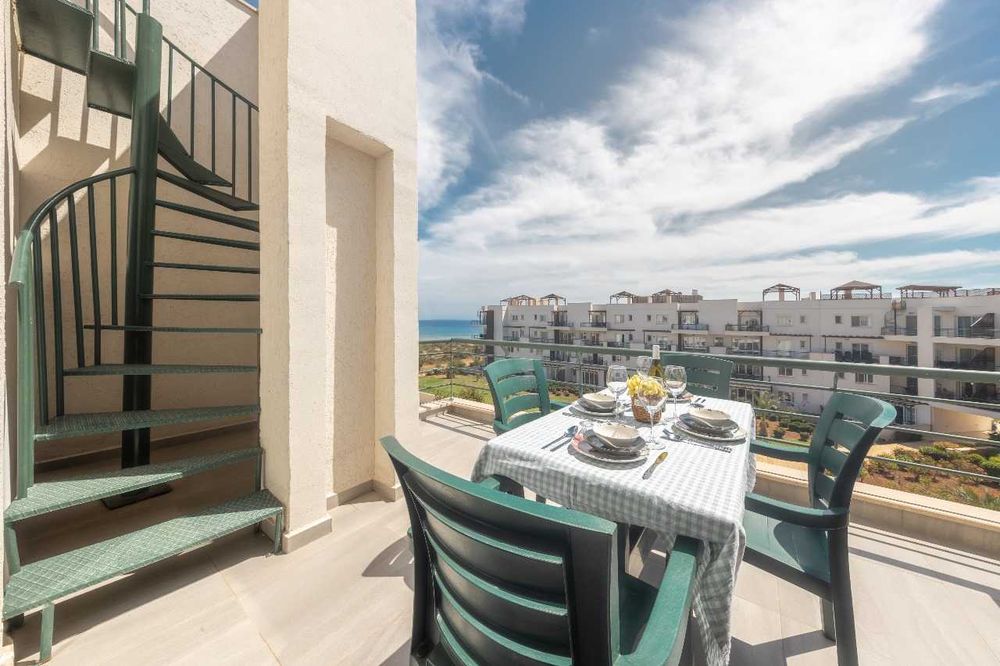 Квартира 139м2/пентхаус 3+1 терраса на крыше с джакузи Боаз Бафра Кипр