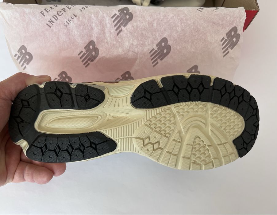 Кросівки New Balance 1906D Protection Pack 41-46 в наявності