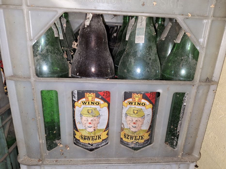 Skrzynka z butelkami szwejk