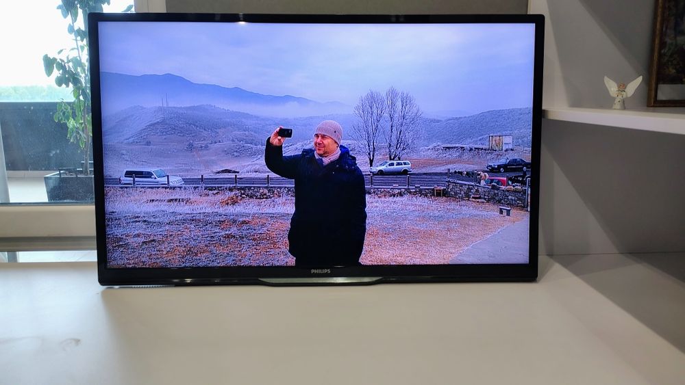 Телевізор Phillips 39 дюймів