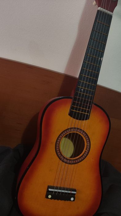 Guitarra Média (kid)