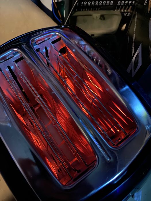 Тостер Russell Hobbs