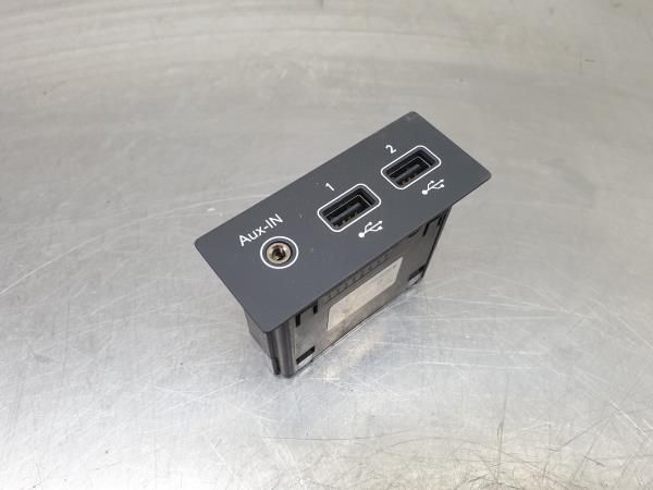 Módulo USB / AUX / IPOD RENAULT Captur II
