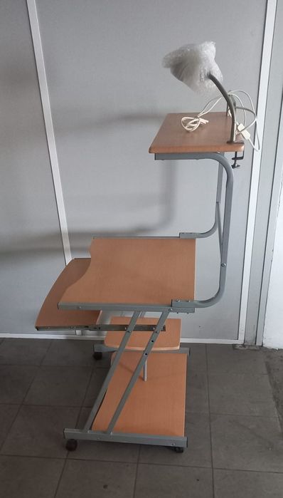 Secretária para computador
