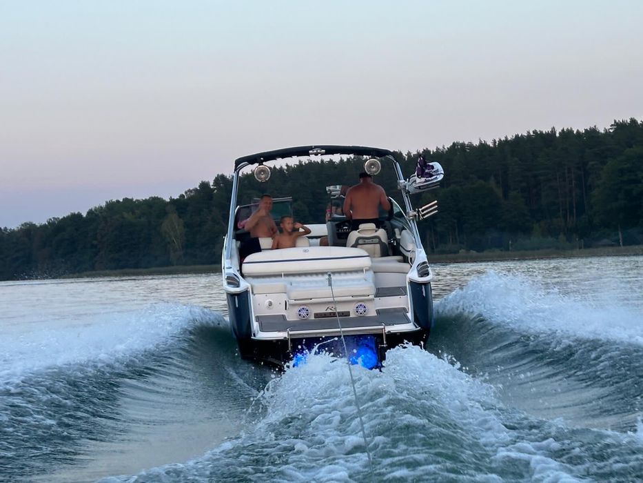 Łódź motorowa motorówka 2016 Cobalt R5 WSS SURF nie Chaparral Sea Ray
