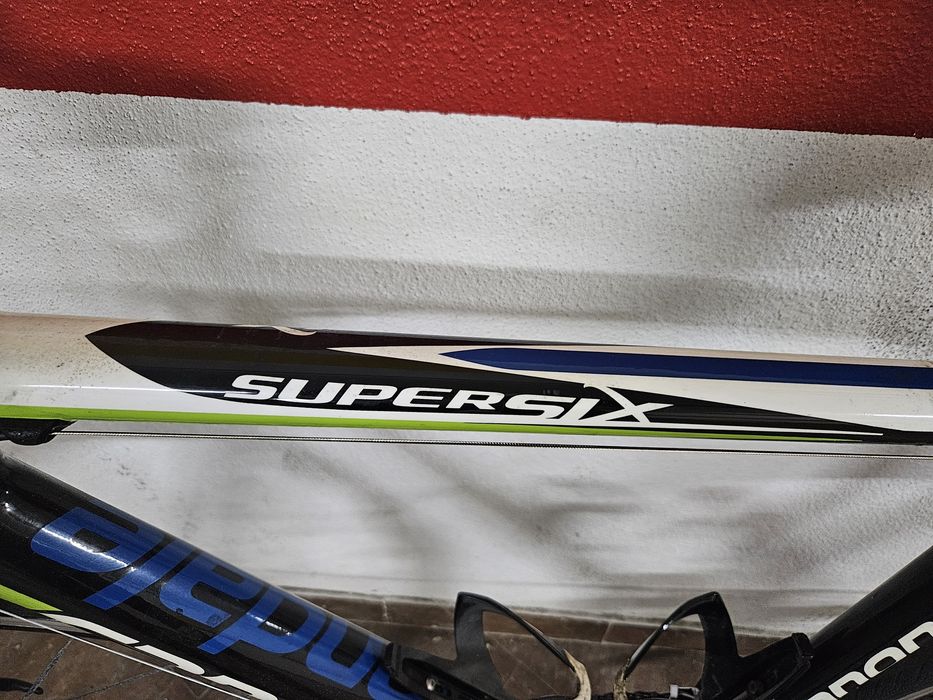 Bicicleta de estrada Cannondale Super Six carbono