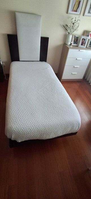 Cama de solteiro com estilo