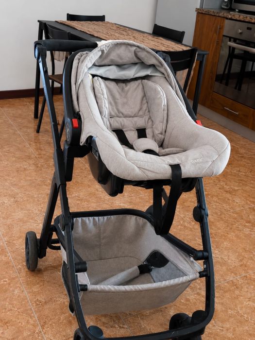 Ovo bebe / carrinho passeio com cama incluido