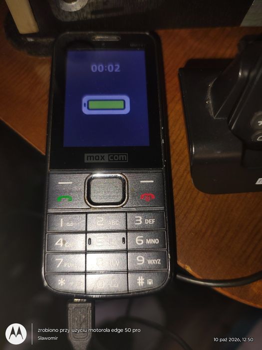 Telefon max com MM141 z aparatem