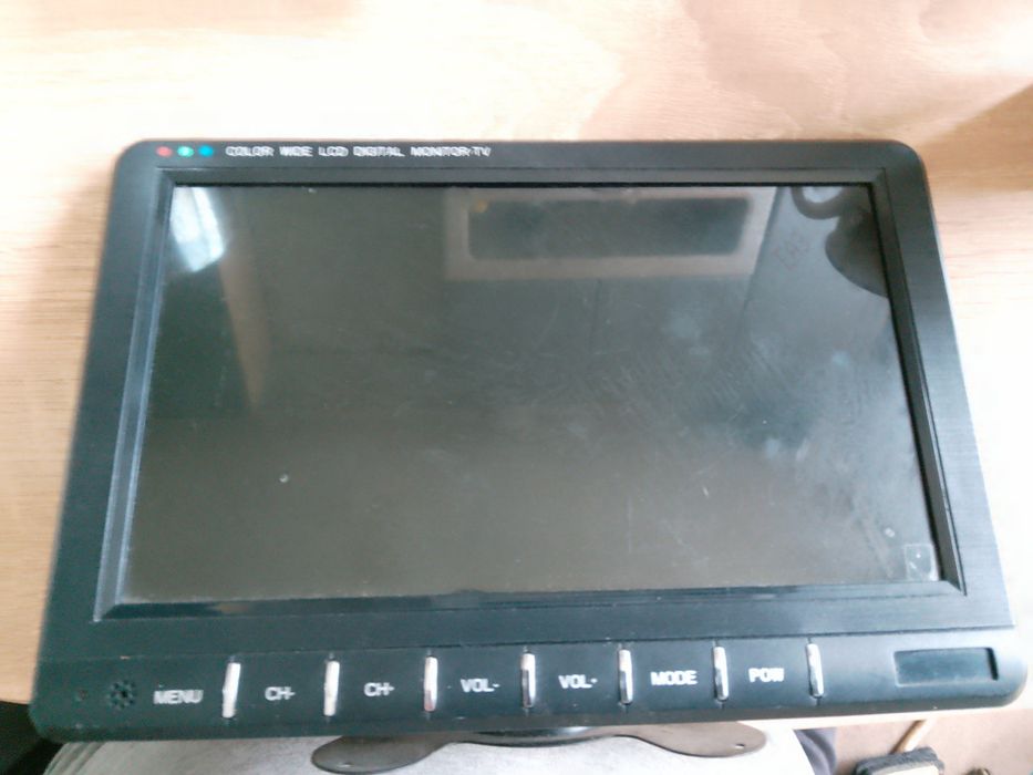 Телевизор в автомобиль+блютуз гарнитура