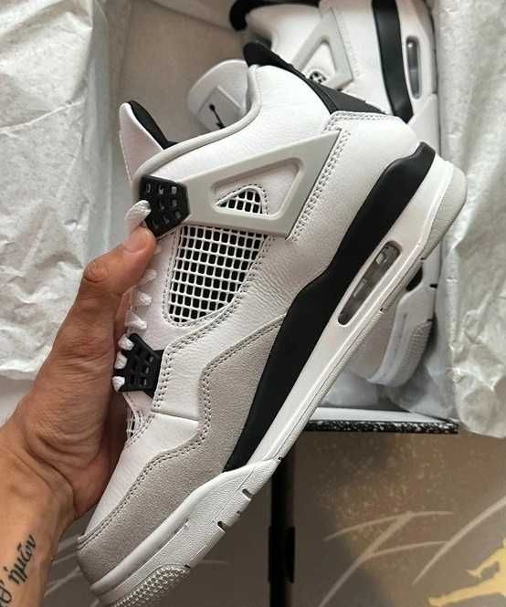 Jordan 4 Retro Military Black R.41