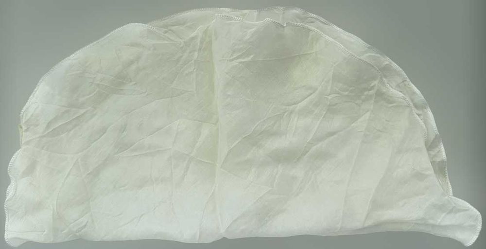 Lenço de Bolso Seda Branco, Novo/RaroLenço de Bolso Seda Branco, Novo/Raro