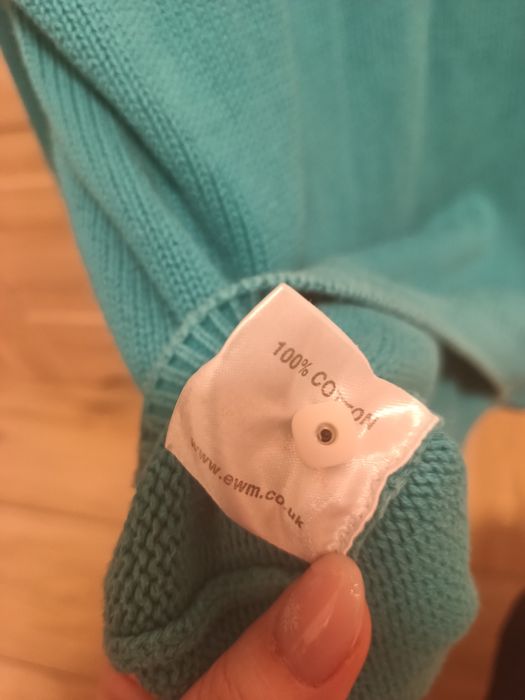 Damski turkusowy dzianinowy sweterek