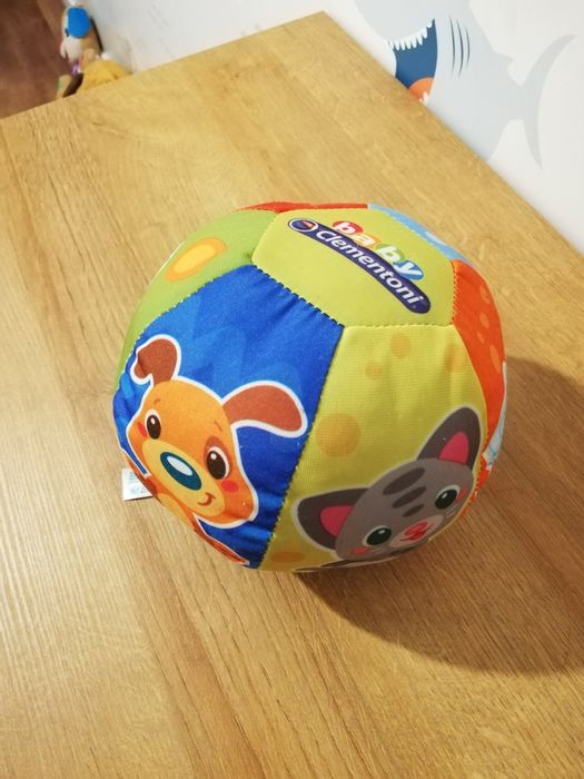 Piłka Clementoni z odgłosami