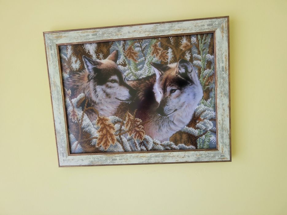 Картина "Пара вовків"  ручної роботи, вишита бісером