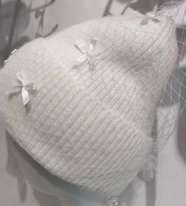 Шикарная шапочка шанель