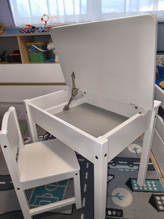 Biurko stolik z krzesełkiem komplet Ikea Sundvik
