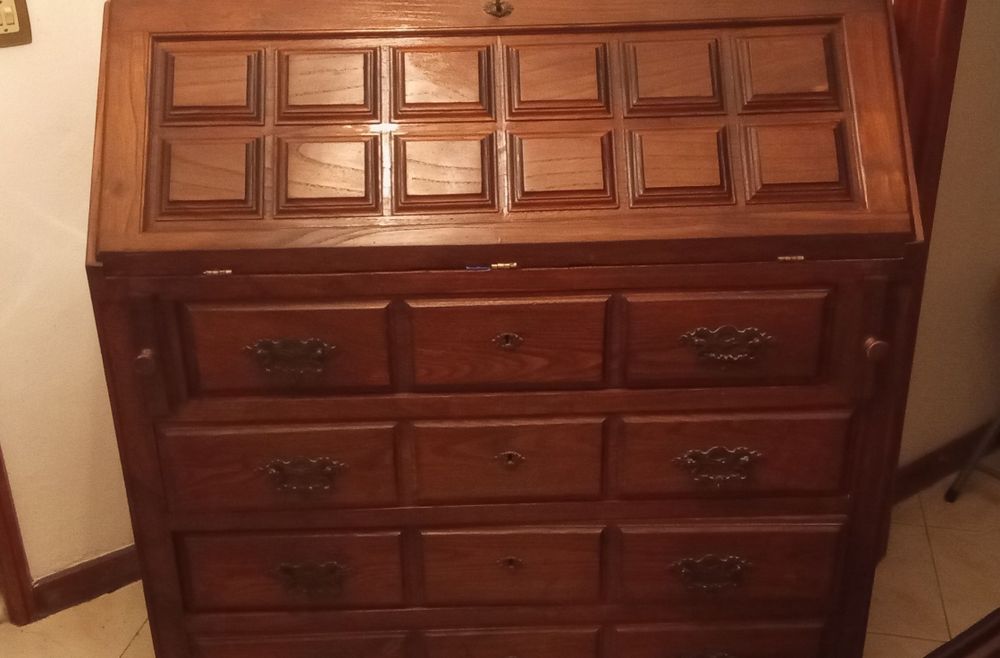 Oak Secretary64584960740353121