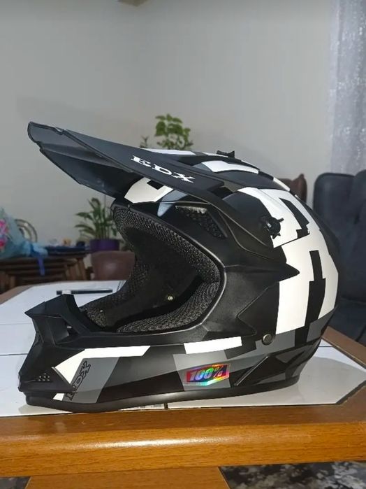 Шлем на мотокрос