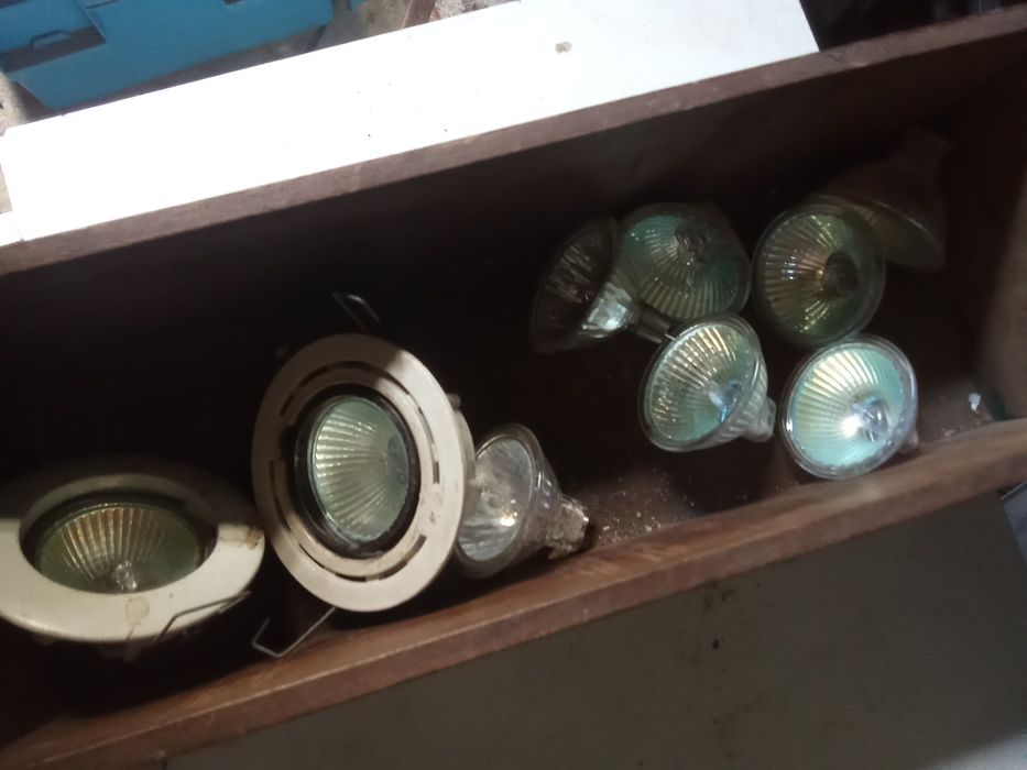 Onze lâmpadas OSRAM 230