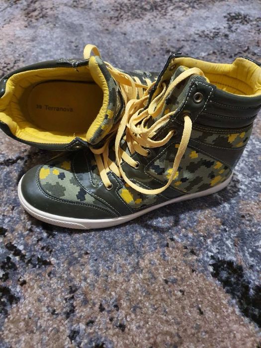 Черевики 39 розмір