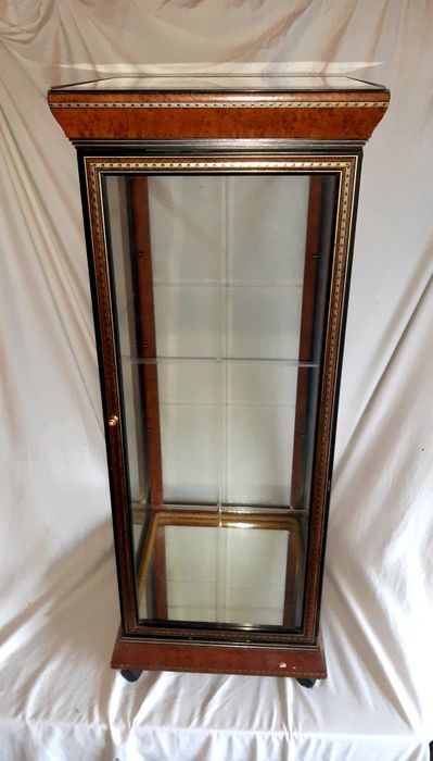 Expositor antigo em madeira