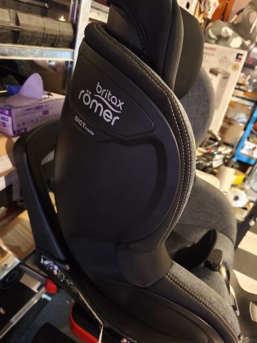 Fotelik Romer dualfix m i-size