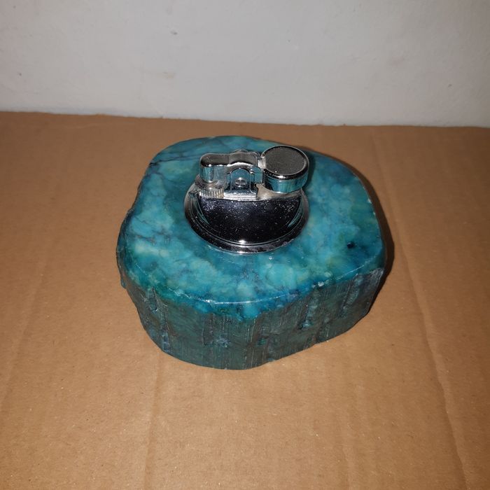 Зажигалка газовая