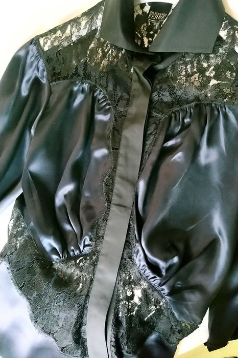 Корсажная шовкова блуза Ferre з мереживом